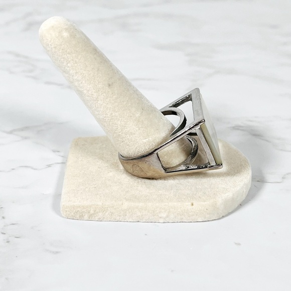 Silver Tone and Cream Ring - Picture 2 of 7